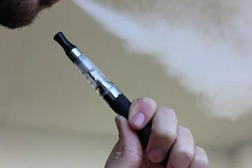 e cigarette 1301664  340